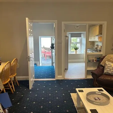 No12 Bridge Street *