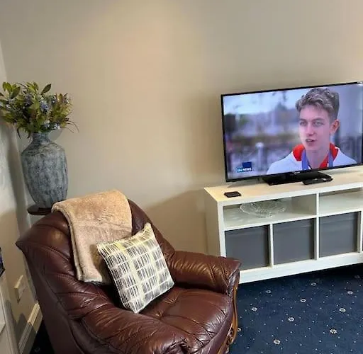 No12 Bridge Street *