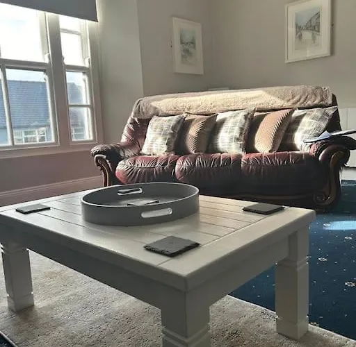 No12 Bridge Street Апартаменты *