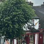 Apartman No 12 Bridge Street - Town Centre Apartment Westport