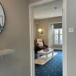 No 12 Bridge Street - Town Centre Apartment Westport