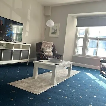 No12 Bridge Street *