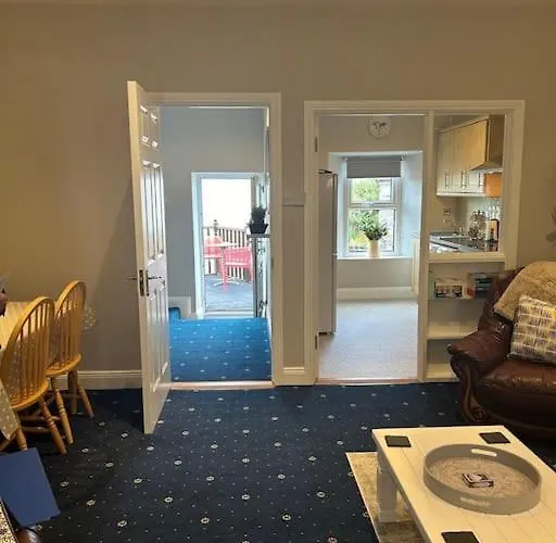 No 12 Bridge Street - Town Centre Apartment *